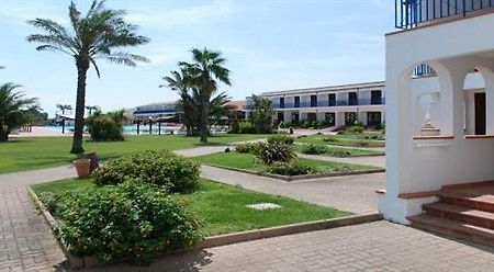 Hotel Club Santa Sabina Torre Santa Sabina Eksteriør billede