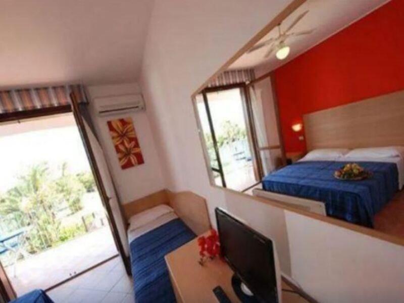 Hotel Club Santa Sabina Torre Santa Sabina Eksteriør billede