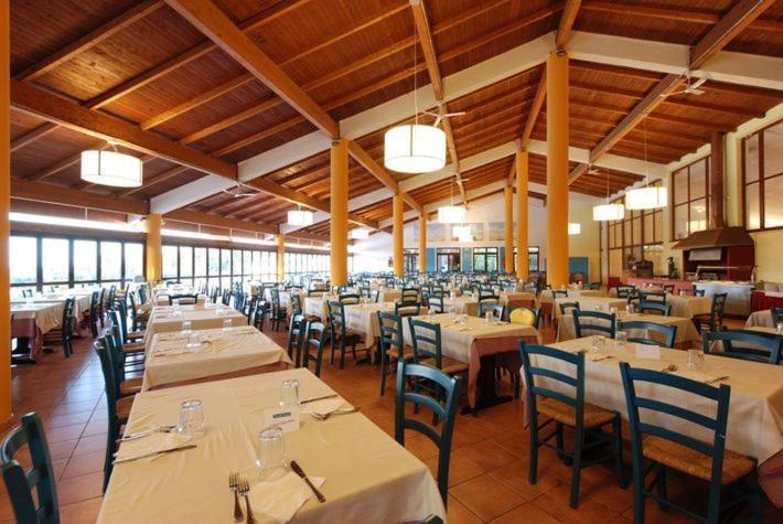 Hotel Club Santa Sabina Torre Santa Sabina Eksteriør billede