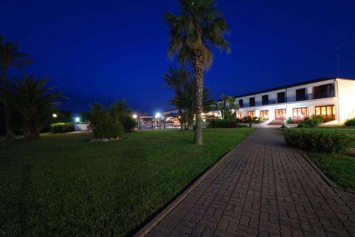 Hotel Club Santa Sabina Torre Santa Sabina Eksteriør billede