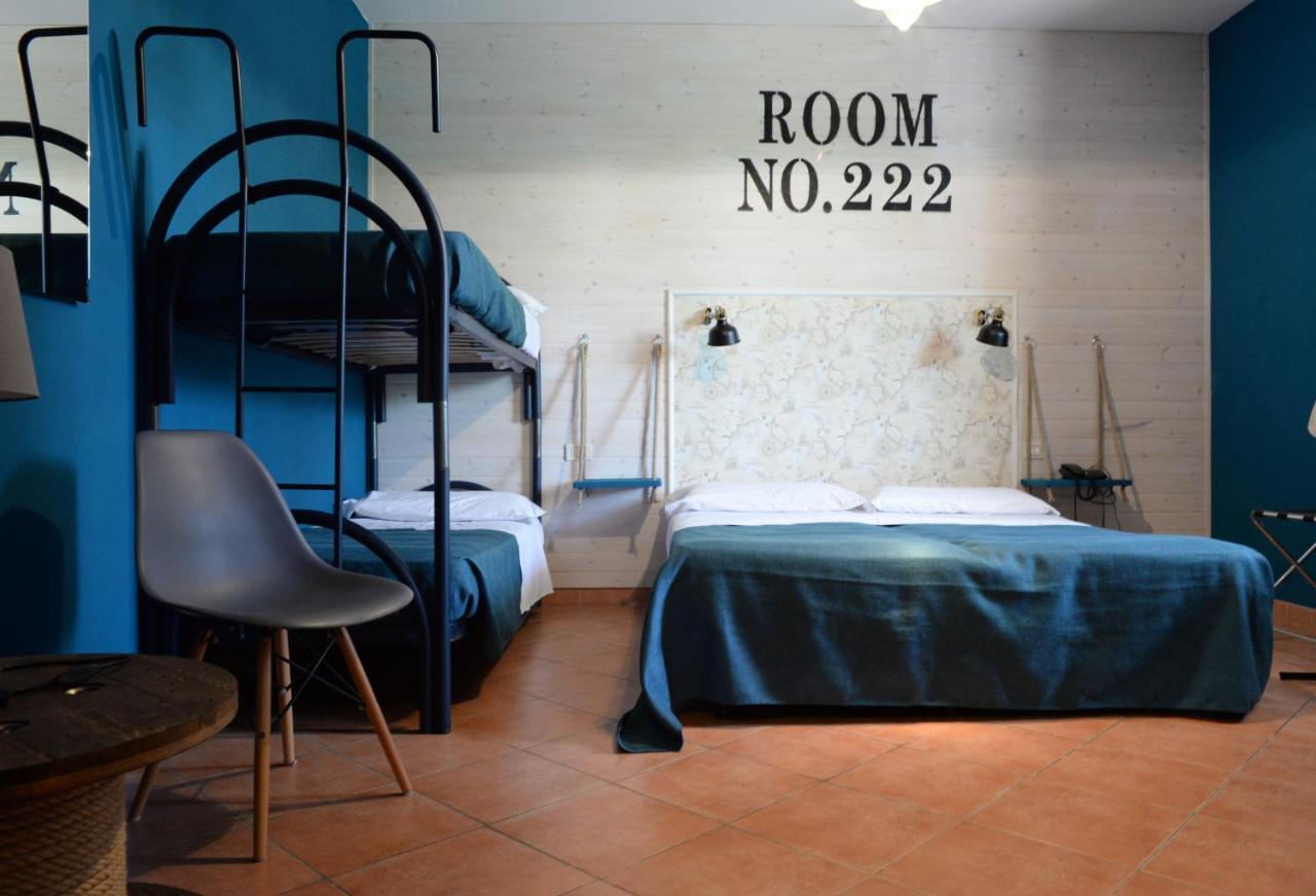 Hotel Club Santa Sabina Torre Santa Sabina Eksteriør billede